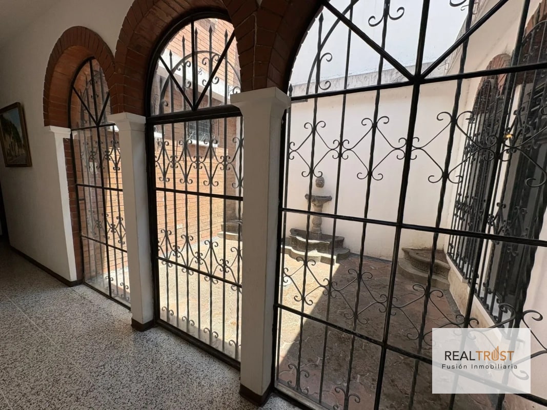 CASA EN VENTA zona 15 VH2 - 3