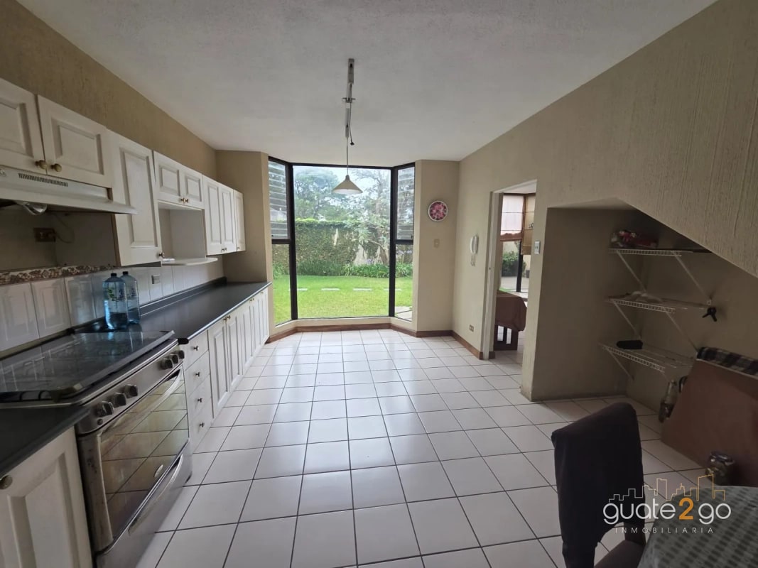 Amplia casa en Los Manantiales km 18 CAES - 10