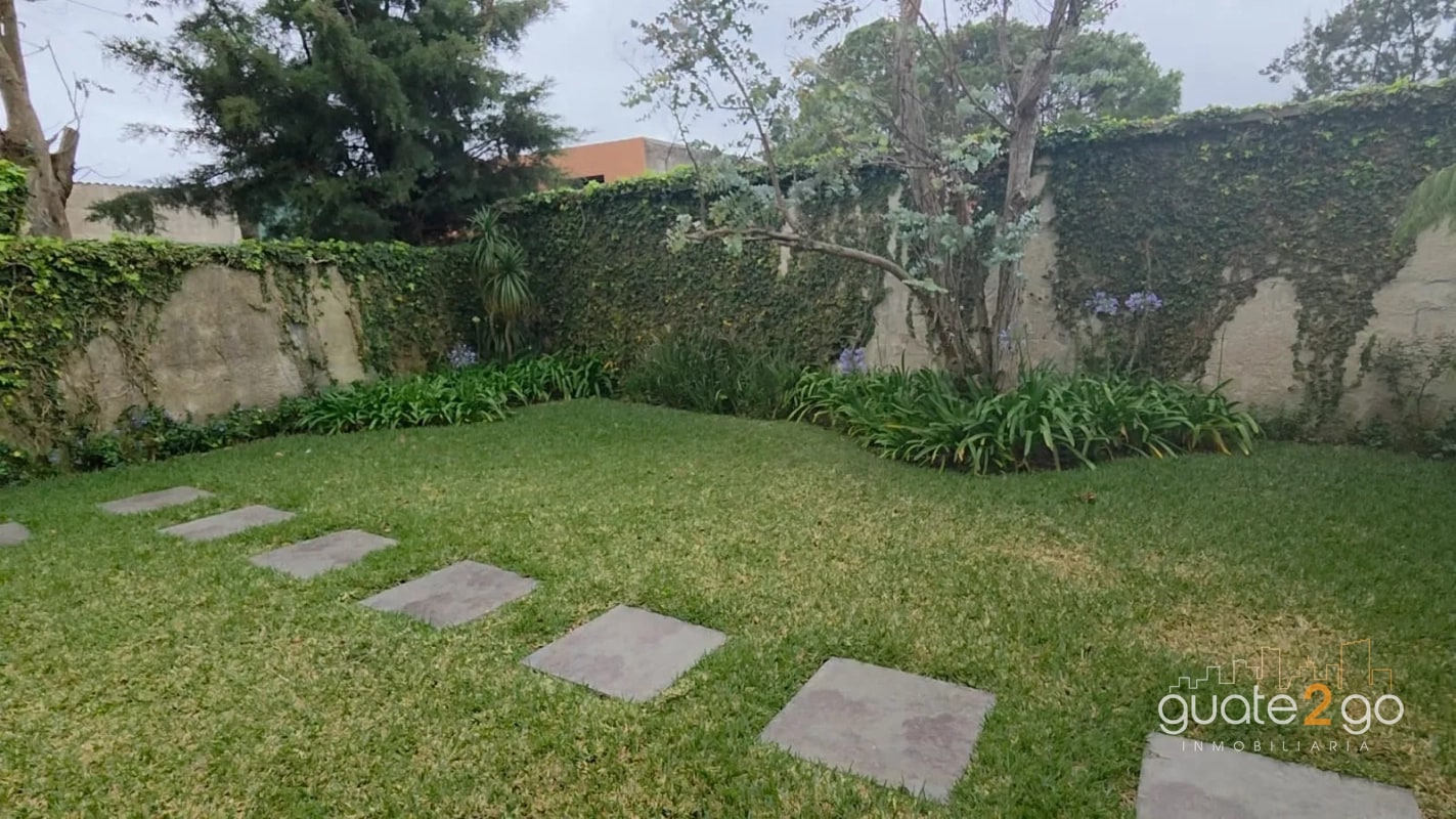 Amplia casa en Los Manantiales km 18 CAES - 6