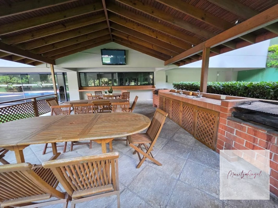 VENTA DE CASA EN ZONA 14 - 10
