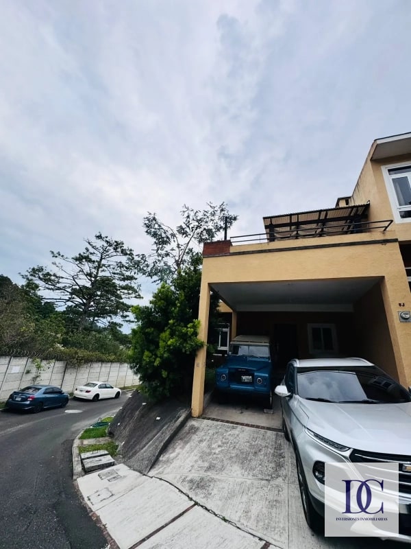 📍 CASA EN ALQUILER – ESQUINA + JARDÍN | BOSQUES DE ARRAZOLA | KM 18.5 CES - 4