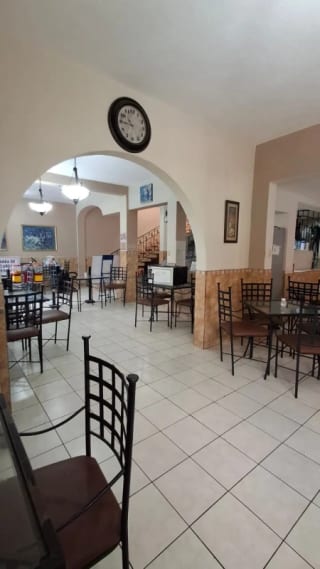 VENTA DE PROPIEDAD + NEGOCIO EN FUNCIONAMIENTO  Café / Restaurante – Zona 1 (Sector Gerona, frente al Ministerio Público) — Casa en Venta en Zona 1, Guatemala, Ciudad — miniatura 8 de 8