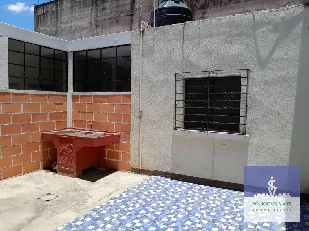 ZONA 5, VENDO CASA DE 1 NIVEL, FUERA DE GARITA - 9