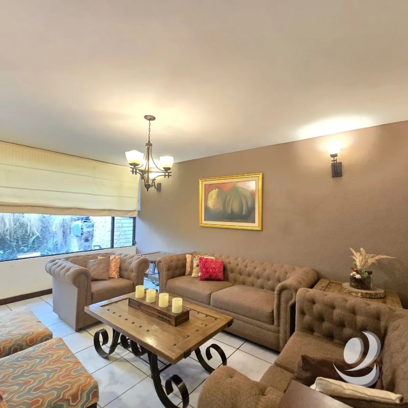 Casa en Venta Las Hojarascas Zona 1 de Mixco, Guatemala - 2