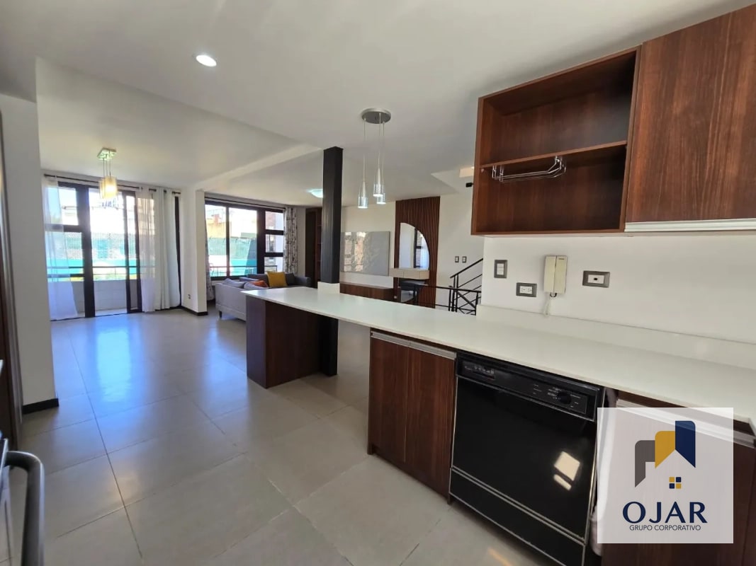 CASA EN RENTA EN ZONA 14, CONDOMINIO EXCLUSIVO. - 2