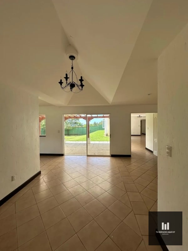 Casa De 4 Habitaciones En Renta - Carretera Al Salvador km 23.5 - 10
