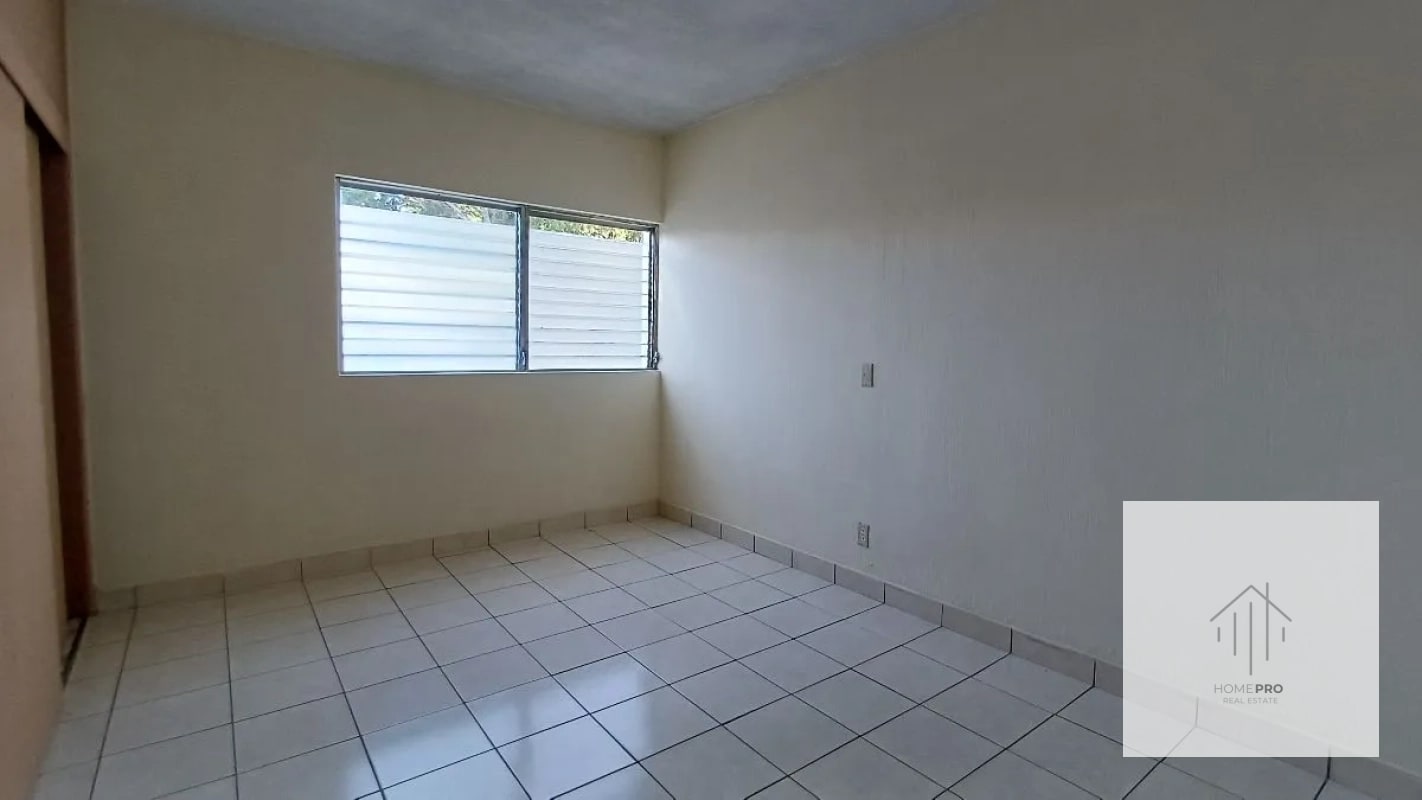 Casa Comercial en Renta en Zona 15 - 2