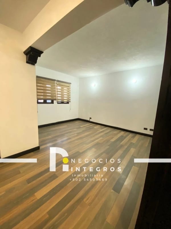 CASA EN RENTA DE 5 HABITACIONES EN ZONA 10 DENTRO DE GARITA — Casa en Alquiler en Zona 10, Guatemala, Ciudad — foto 7 de 15