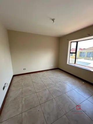 Casa en venta Los Diamante CAES km 16.5 — Casa en Venta en Los Diamantes, Carretera a El Salvador, Guatemala, Ciudad — miniatura 13 de 17