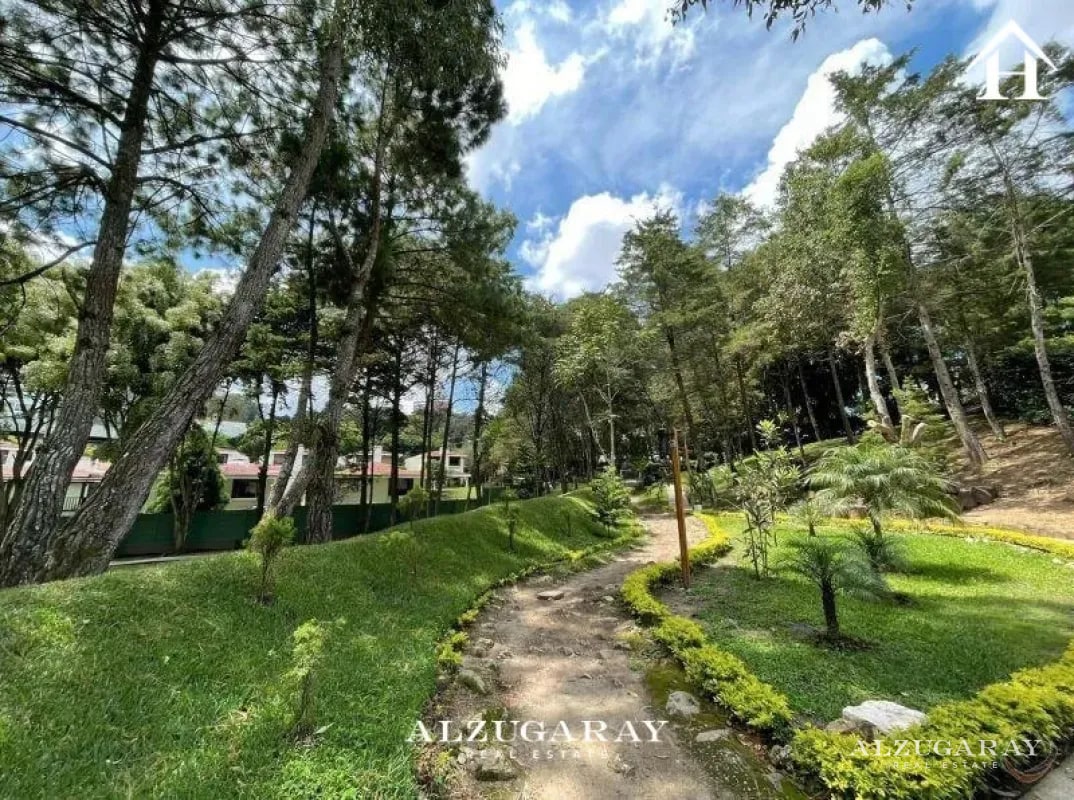 CASA AMPLIA C/JARDÍN Y PERGOLA 4 HAB. / COLONIA SAN LAZARO Z.15 - 2