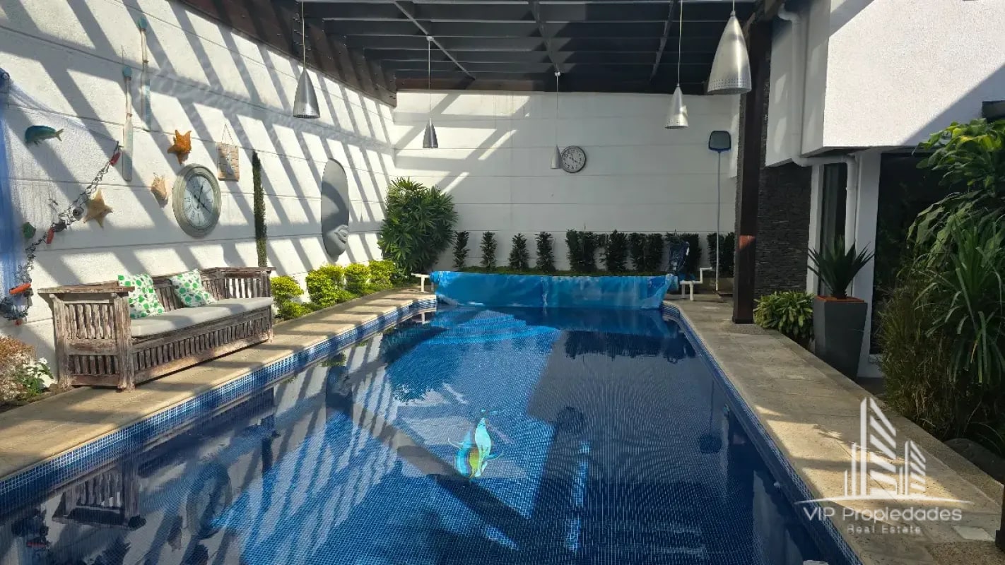 Casa en venta en zona 15, VHI - 1