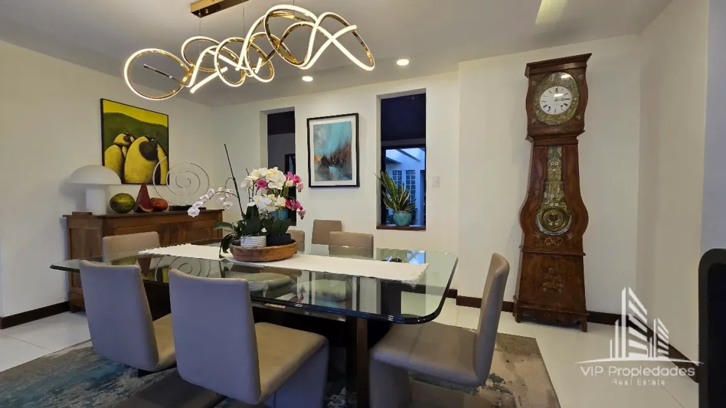 Casa en venta en zona 15, VHI - 10