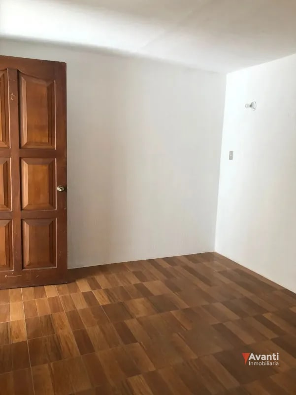 ALQUILER CASA EN ZONA 10, PARA VIVIENDA U OFICINA - 1