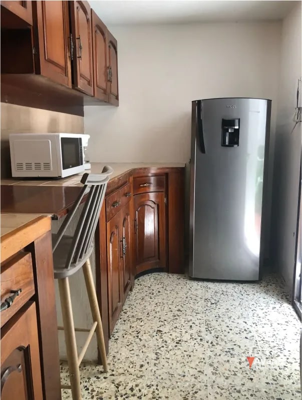 ALQUILER CASA EN ZONA 10, PARA VIVIENDA U OFICINA - 2