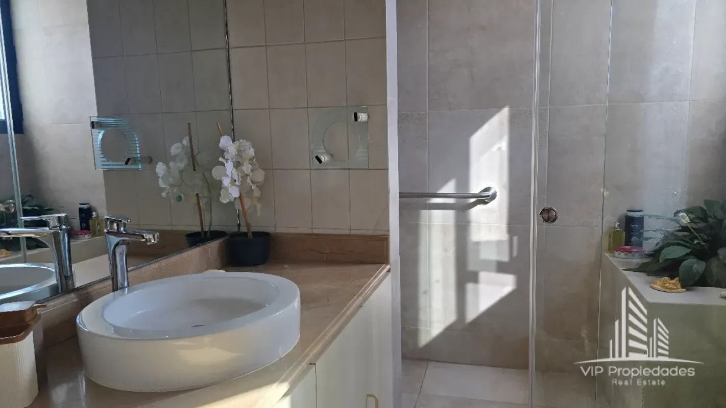 Casa en venta en zona 15, VHI - 5