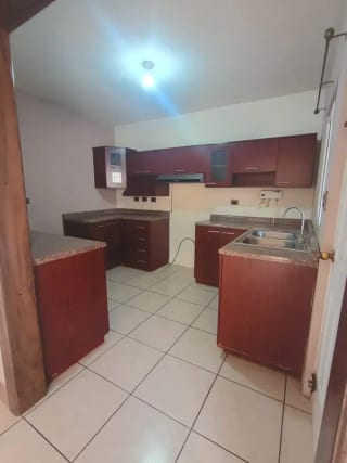 Casa en venta en Hacienda Real zona 16🏠✨ — Casa en Venta en Zona 16, Guatemala, Ciudad — miniatura 13 de 16