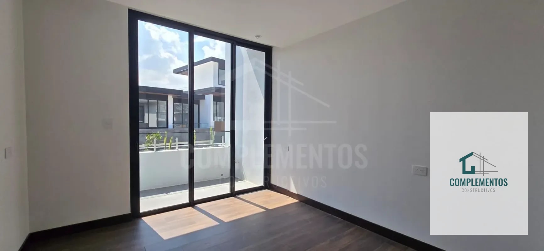 Molié, Casa en Renta Zona 10 - 6