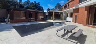 VENDO CASA CON PISCINA, SAUNA, JACUZZI, KM.18.7 CAES (copia) — Casa en Venta en Condominio La Mirage, Carretera a El Salvador, Guatemala, Ciudad — miniatura 1 de 11