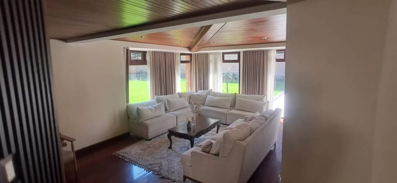 VENDO CASA CON PISCINA, SAUNA, JACUZZI, KM.18.7 CAES (copia) — Casa en Venta en Condominio La Mirage, Carretera a El Salvador, Guatemala, Ciudad — foto 7 de 11