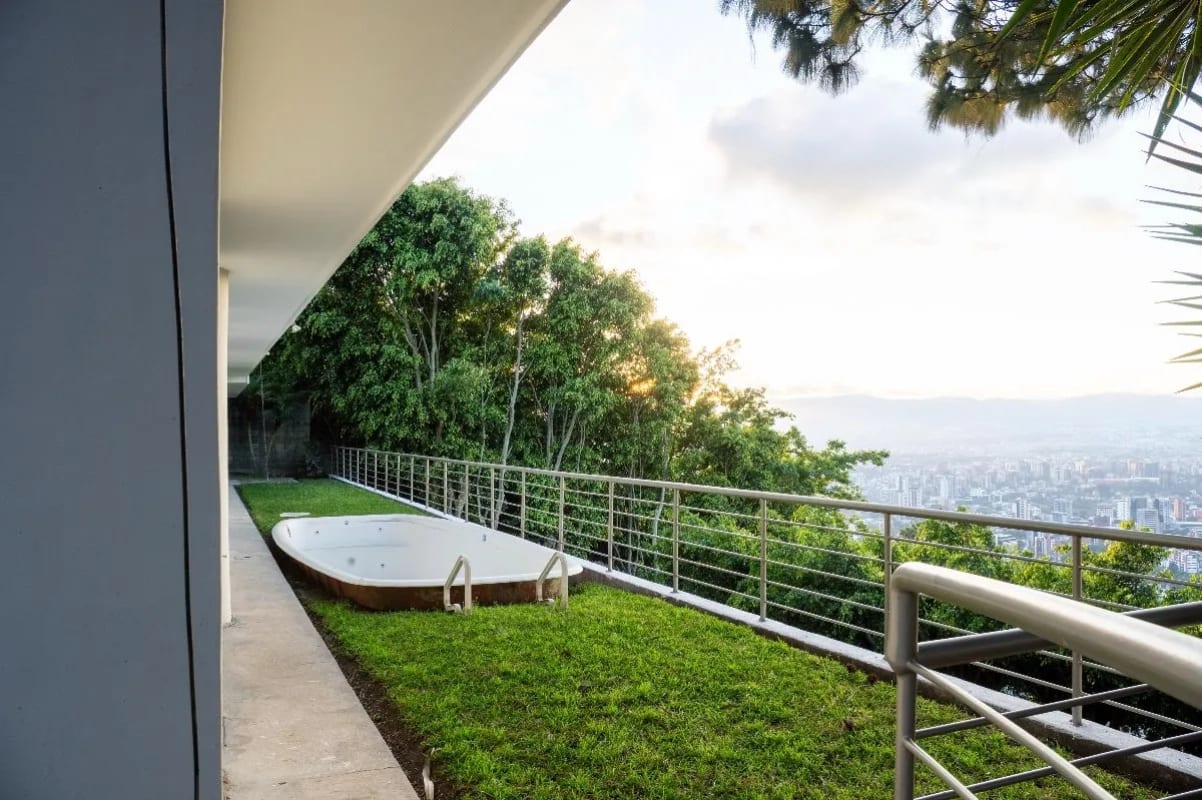 VENDO CASA EN LAS NUBES KM.11.5 CAES CON PISCINA — Casa en Venta en Carretera a El Salvador, Guatemala, Ciudad — foto 16 de 17