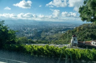 VENDO CASA EN LAS NUBES KM.11.5 CAES CON PISCINA — Casa en Venta en Carretera a El Salvador, Guatemala, Ciudad — miniatura 6 de 17