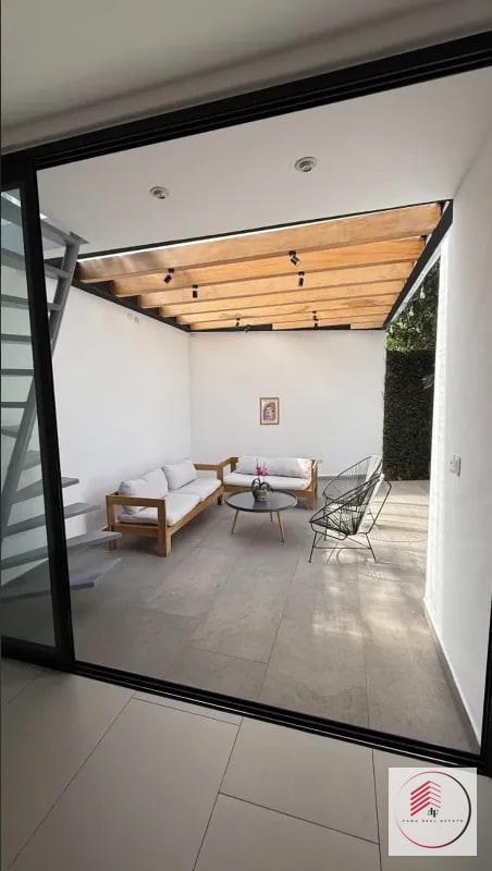 ALQUILER DE CASA EN ZONA 15 REMODELADA DE 268 M² - 11