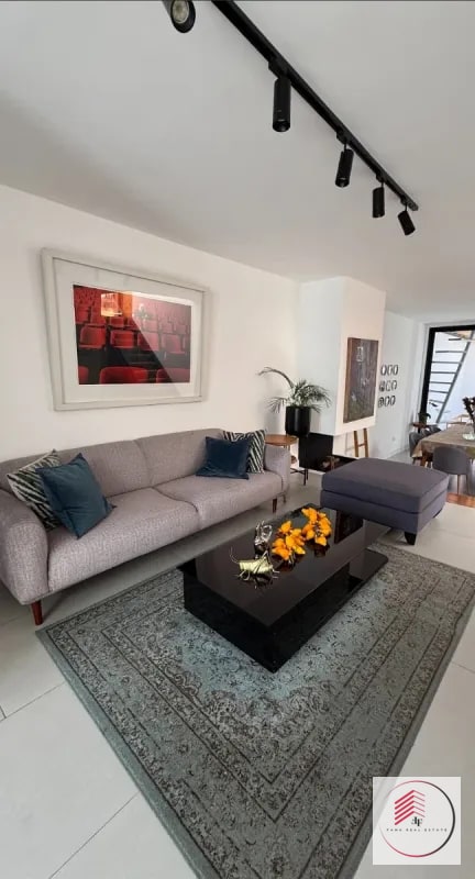 ALQUILER DE CASA EN ZONA 15 REMODELADA DE 268 M² - 8