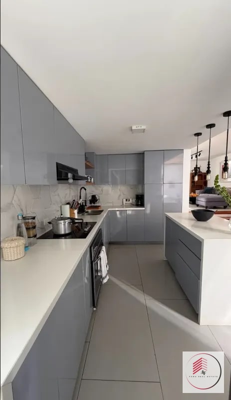 ALQUILER DE CASA EN ZONA 15 REMODELADA DE 268 M² - 6