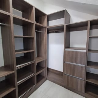 VENDO AMPLIA CASA CON APARTAMENTO, LOS MANANTIALES (copia) — Casa en Venta en Carretera a El Salvador, Guatemala, Ciudad — miniatura 15 de 17