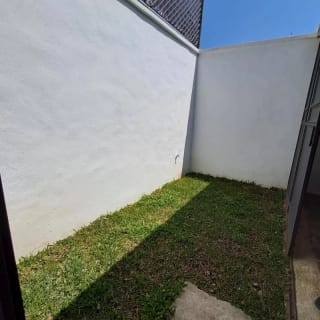 VENDO AMPLIA CASA CON APARTAMENTO, LOS MANANTIALES (copia) — Casa en Venta en Carretera a El Salvador, Guatemala, Ciudad — miniatura 10 de 17