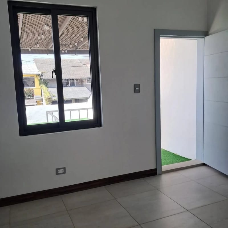 VENDO AMPLIA CASA CON APARTAMENTO, LOS MANANTIALES (copia) — Casa en Venta en Carretera a El Salvador, Guatemala, Ciudad — foto 6 de 17