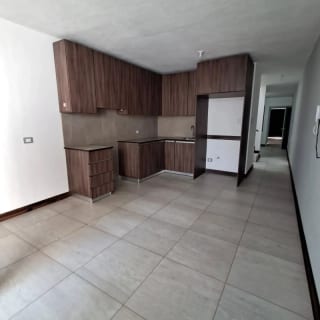 VENDO AMPLIA CASA CON APARTAMENTO, LOS MANANTIALES (copia) — Casa en Venta en Carretera a El Salvador, Guatemala, Ciudad — miniatura 3 de 17