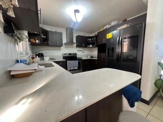 CASA EN VENTA EN ALTOS DE VILLAGE KM 25 CAES (copia) — Casa en Venta en Carretera a El Salvador, Guatemala, Ciudad — miniatura 2 de 17
