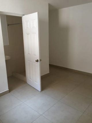 ALQUILO CASA EN ZONA 10 - 4 HABITACIONES — Casa en Alquiler en Zona 10, Guatemala, Ciudad — miniatura 6 de 14