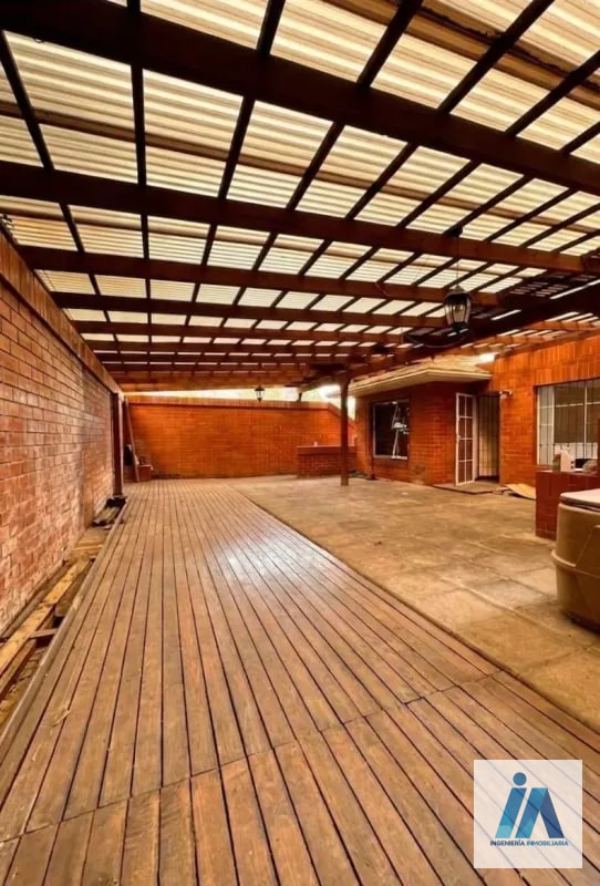 CASA EN ALQUILER📍 Altos de San Lázaro, Zona 15 - 4