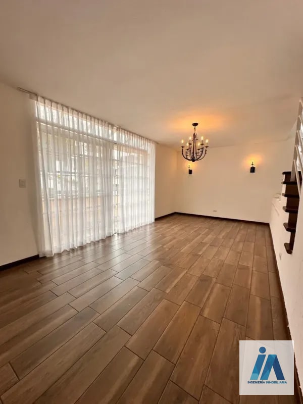 CASA EN ALQUILER📍 Residencial Elgin II, Zona 13 - 16