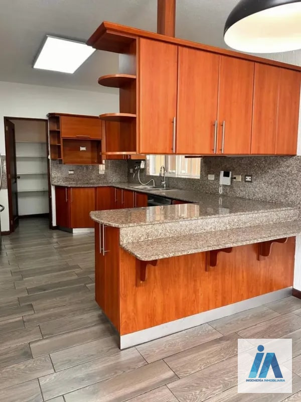 CASA EN ALQUILER📍 Residencial Elgin II, Zona 13 - 15