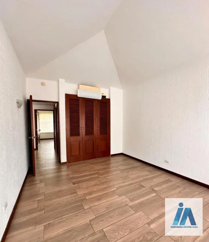 CASA EN ALQUILER📍 Residencial Elgin II, Zona 13 - 12