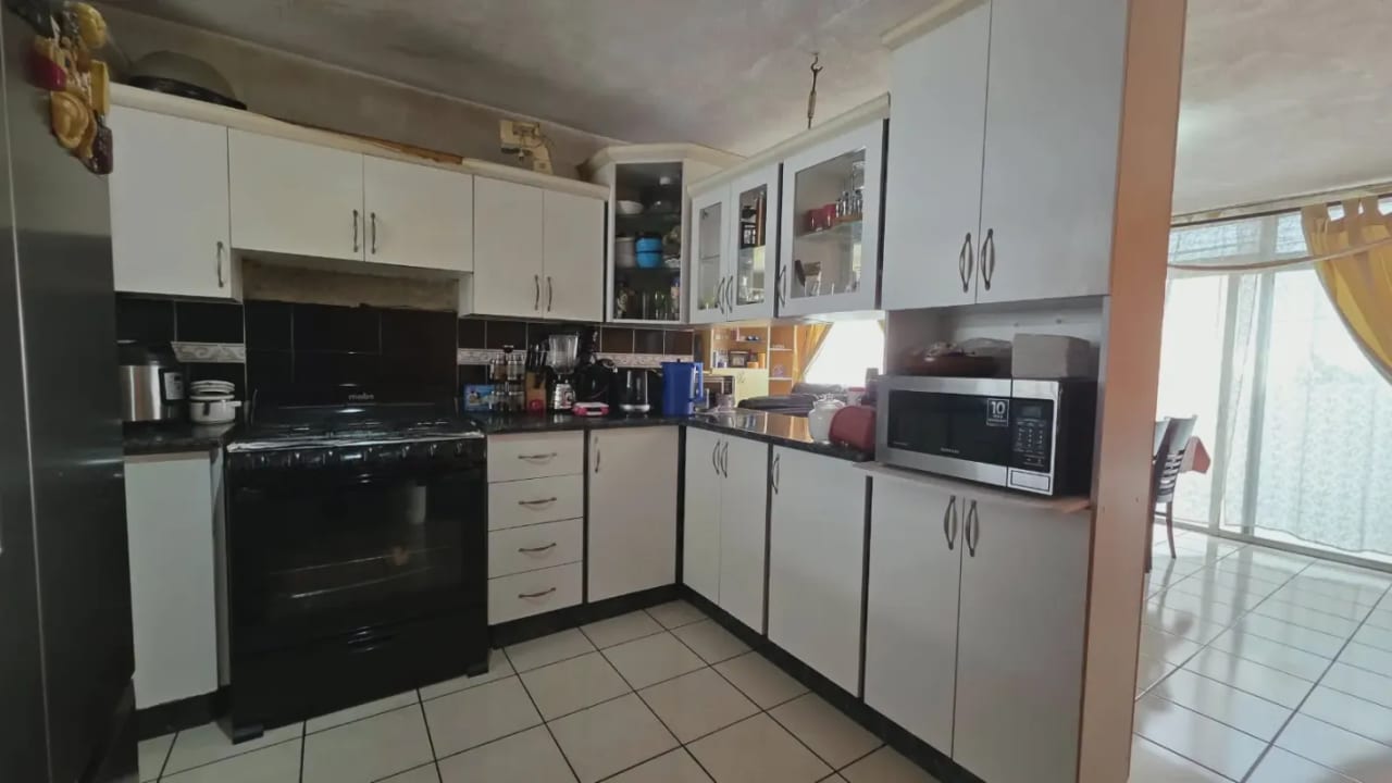 Casa en venta en San Cristóbal Mixco sector A3 en garita — Casa en Venta en Zona 8 Mixco, Guatemala, Ciudad — foto 14 de 17