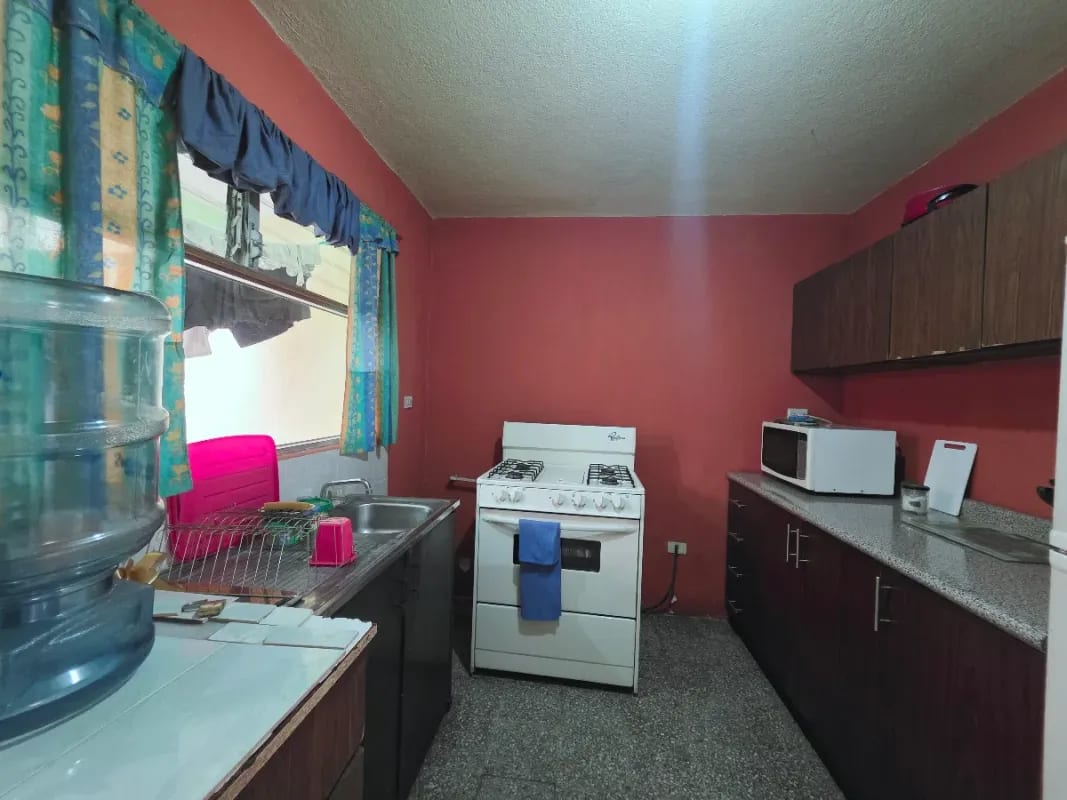 Casa en Venta con Apartamento y Locales en Zona 2 Mixco — Casa en Venta en Zona 2 Mixco, Guatemala, Ciudad — foto 5 de 10