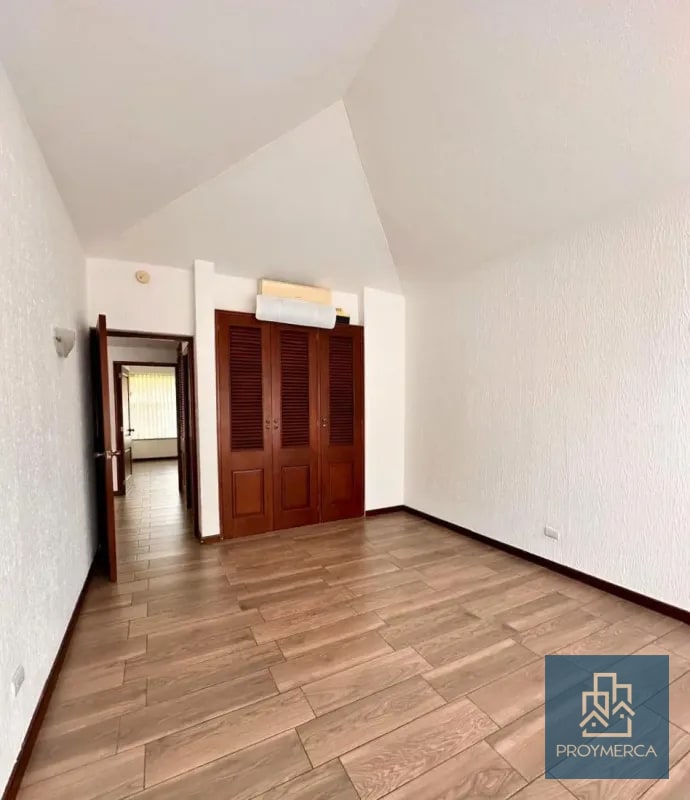 Casa en alquiler, Residencial Elgin II, Zona 13 - 11