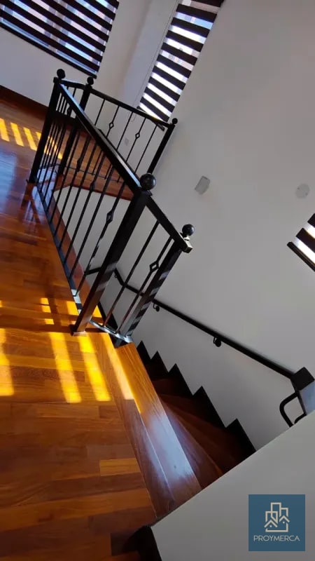 Casa en Venta, Condominio Pasaje Oakland , Zona 10 - 4