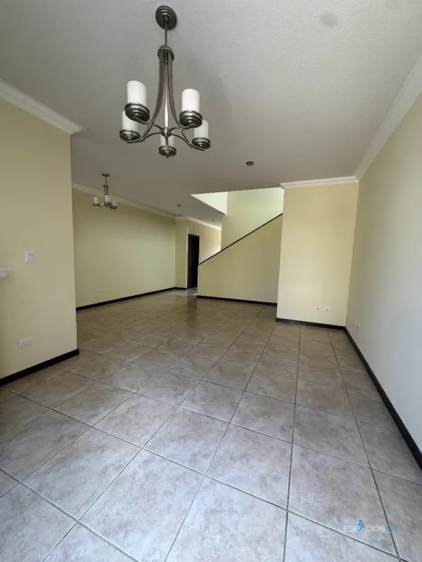 ✨CASA EN VENTA – KM. 21 CARRETERA A FRAIJANES, VILLAS DE ENTREVERDES, CES. - 7
