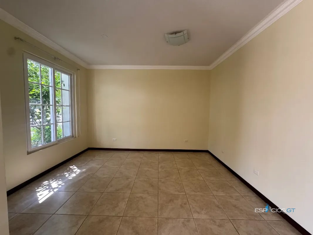 ✨CASA EN VENTA – KM. 21 CARRETERA A FRAIJANES, VILLAS DE ENTREVERDES, CES. - 5