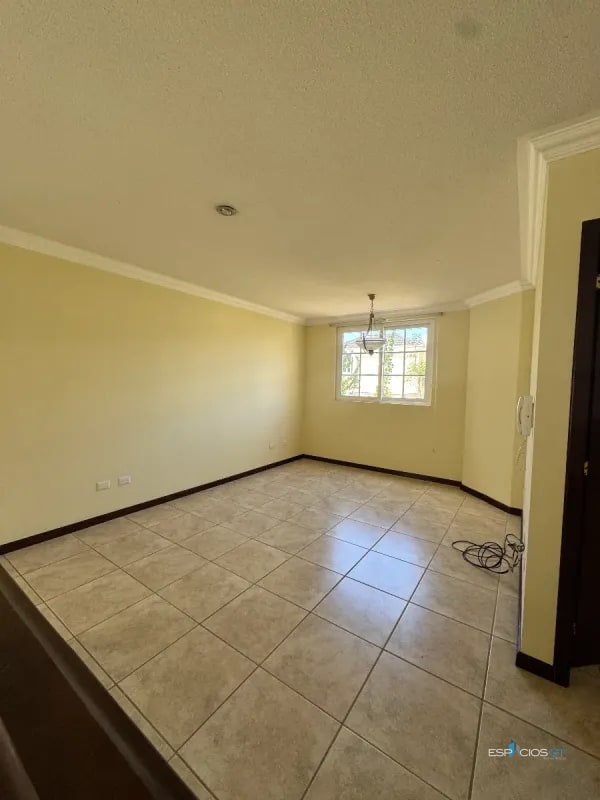 ✨CASA EN VENTA – KM. 21  CARRETERA A FRAIJANES, VILLAS DE ENTREVERDES, CES. - 4