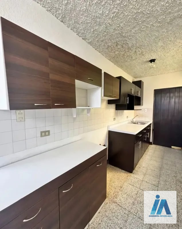 CASA EN ALQUILER📍 Colonia El Carmen, zona 12 - 8