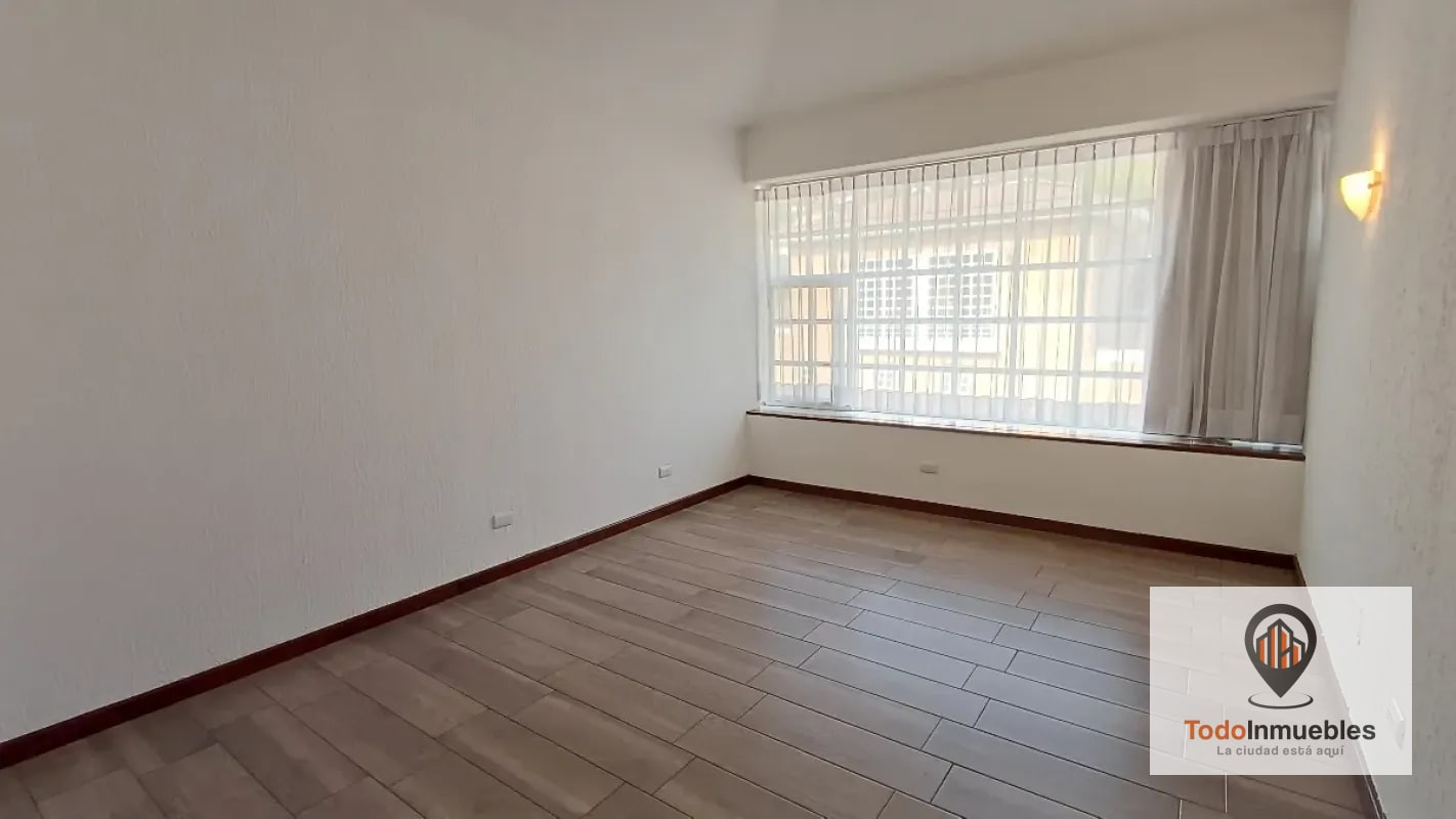 Casa Remodelada en Renta en Elgin 2 zona 13 - 11