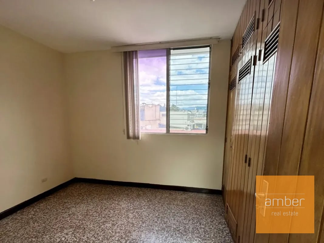 Casa para oficinas en zona 10 - 8