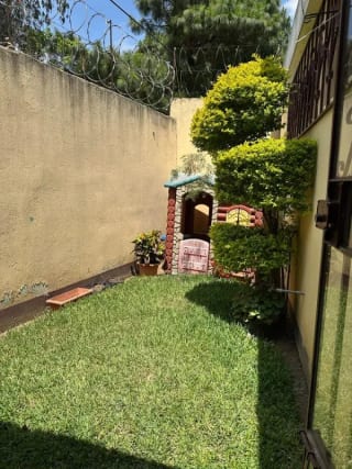 Venta de casa en Zona 11 Las Charcas dentro de garita — Casa en Venta en Las Charcas, Zona 11, Guatemala, Ciudad — miniatura 3 de 11