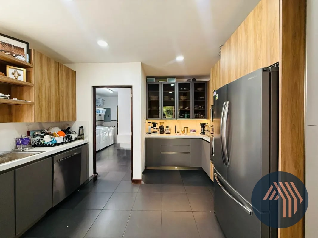 VENTA DE HERMOSA CASA EN CONDOMINIO - VISTA HERMOSA 2, ZONA 15 — Casa en Venta en Vista Hermosa II, Zona 15, Guatemala, Ciudad — foto 9 de 17